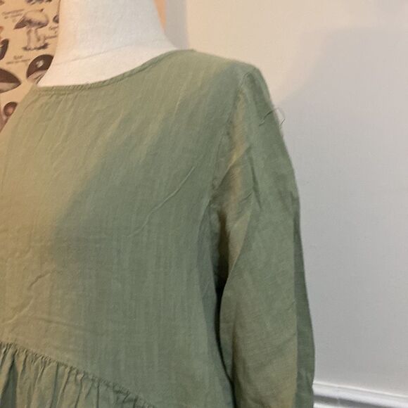 Olive Green Button Back Cotton Blend Tunic - Picture 2 of 4